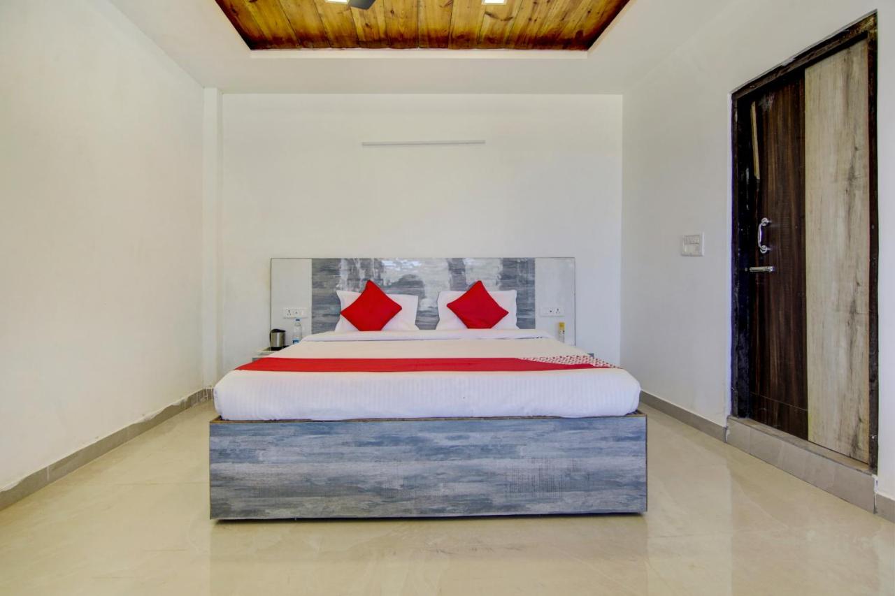 OYO Flagship 80477J Hotel Mount Delight