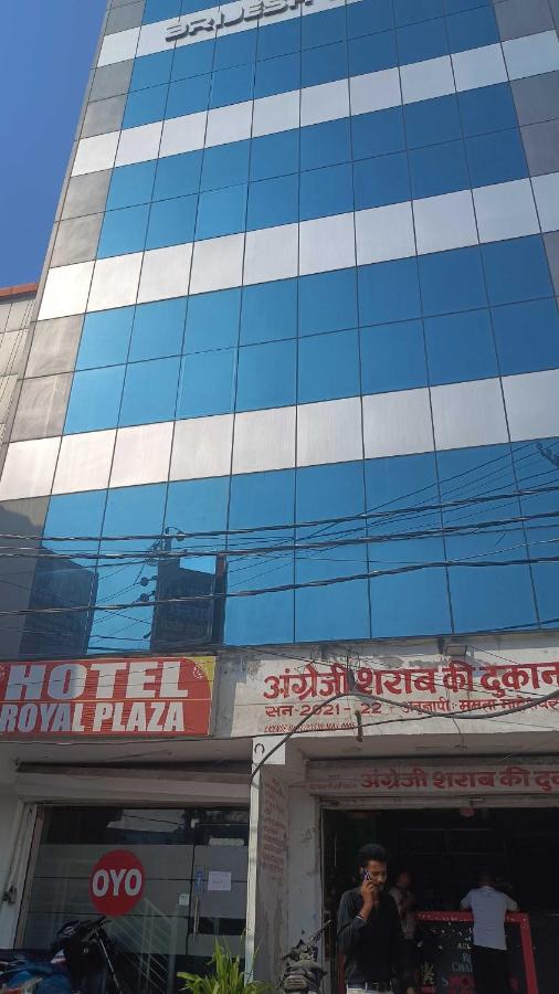 OYO Hotel 701255 Hotel Noida Park