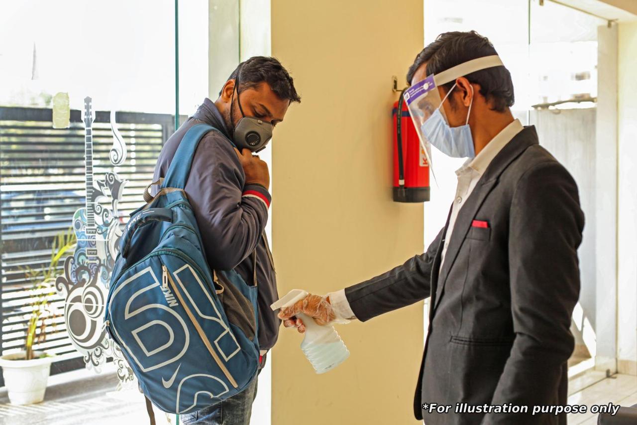 OYO Flagship 807946 Anand Niwas