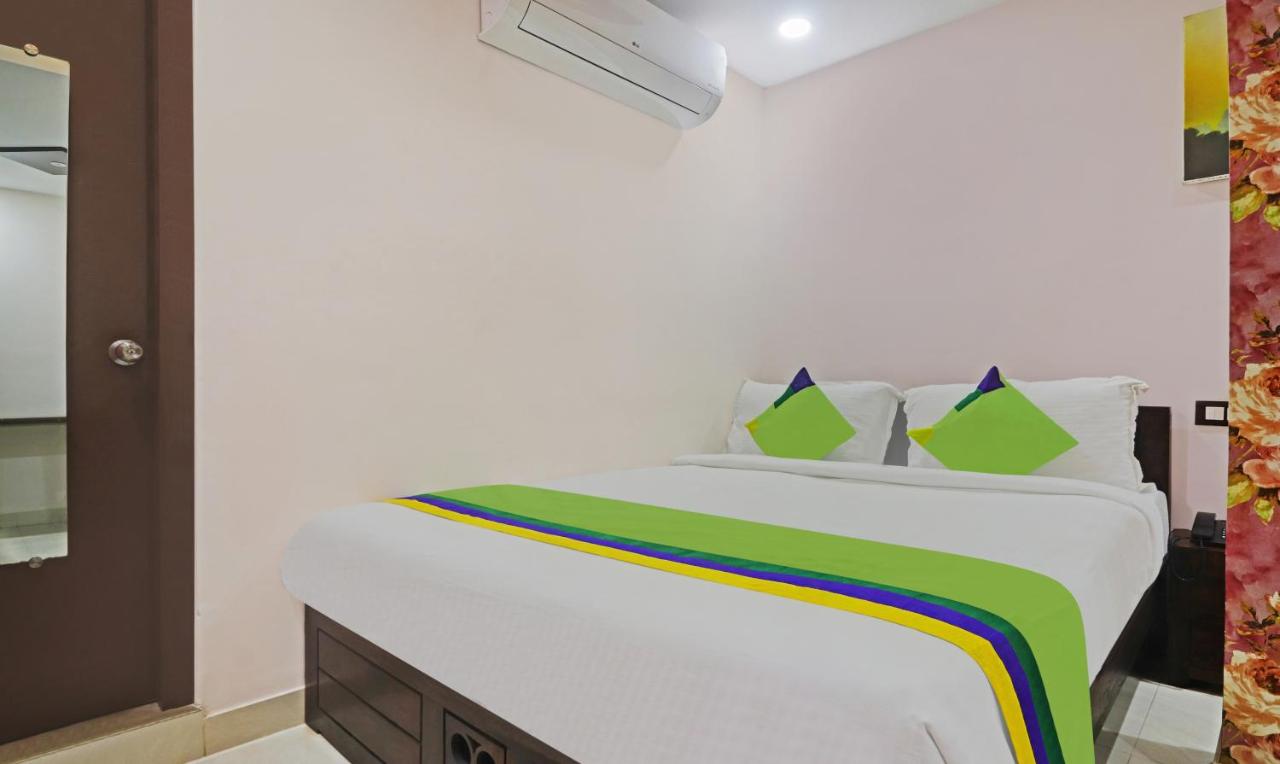 Itsy Hotels J A Royal Suites Manikonda