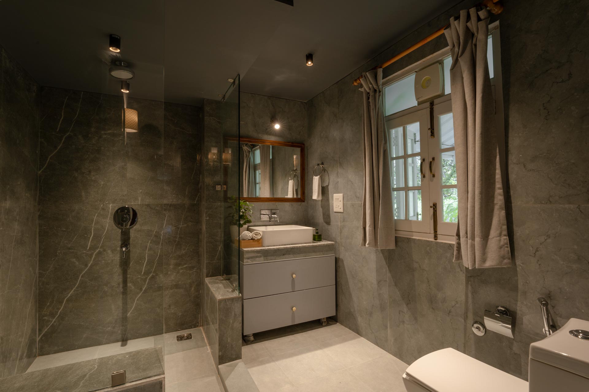 LohonoStays Ivy Cottage