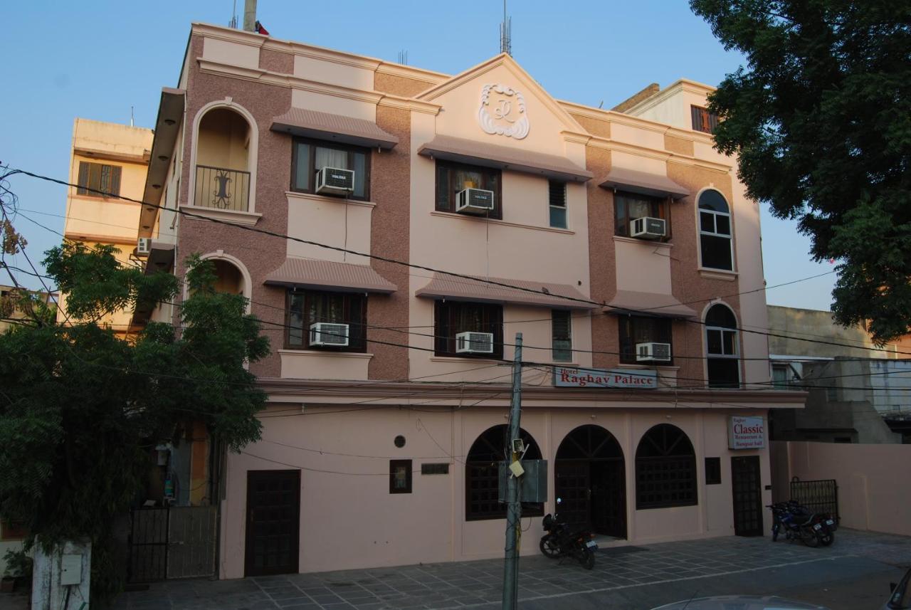 Hotel Raghav Palace