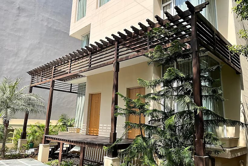 CRS Inn - A Premium Homestay ( near Cyber Hub)