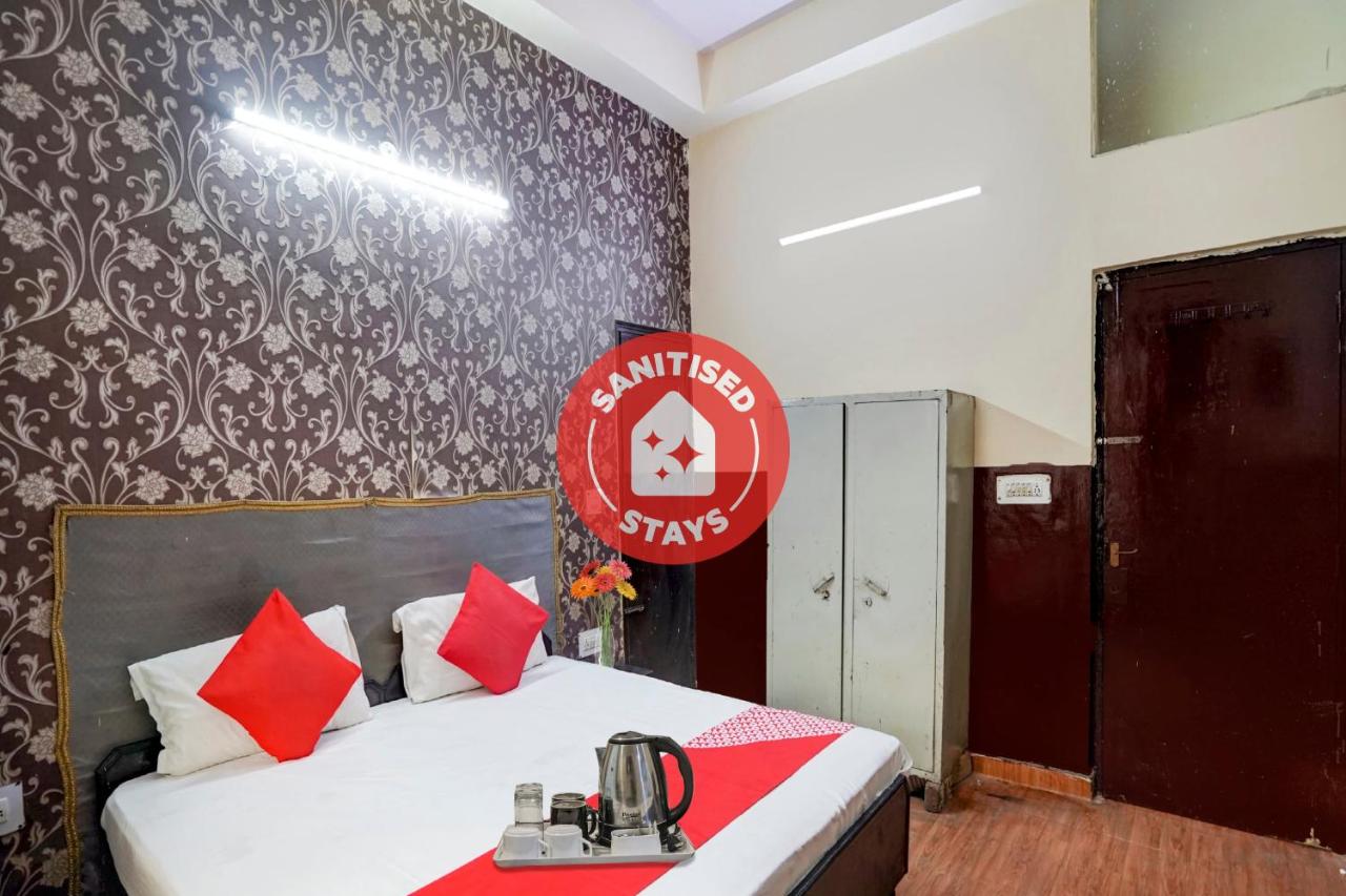 OYO Flagship 700838 Premium Hotel