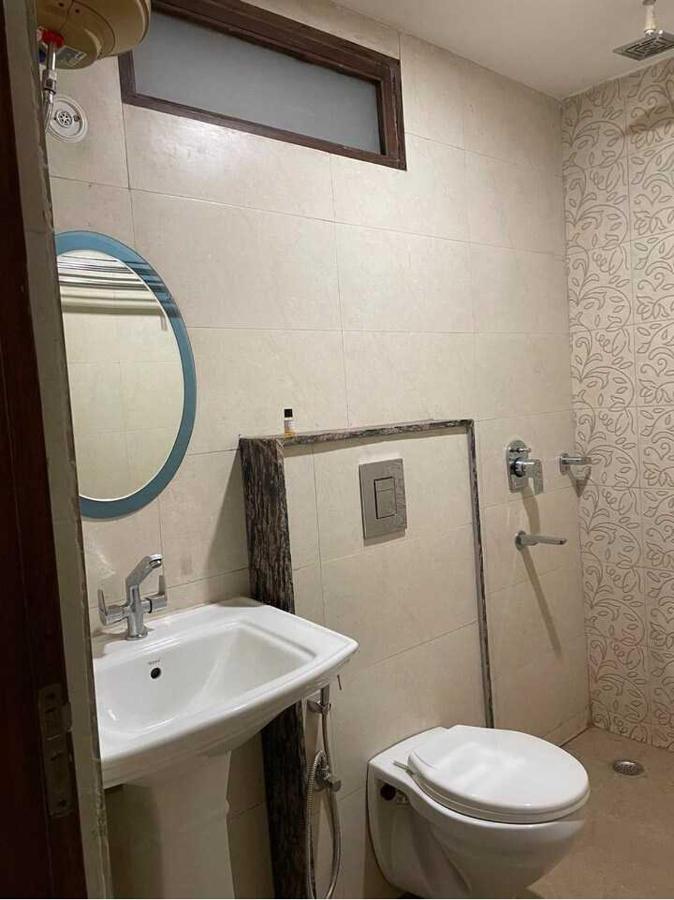 Capital O 90022 Shyam Stays