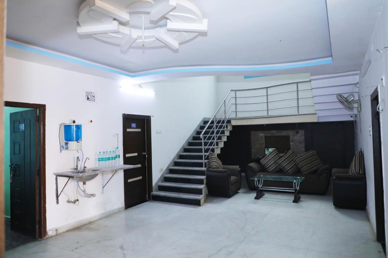 iROOMZ HOTEL PEACEFUL STAY VILLA