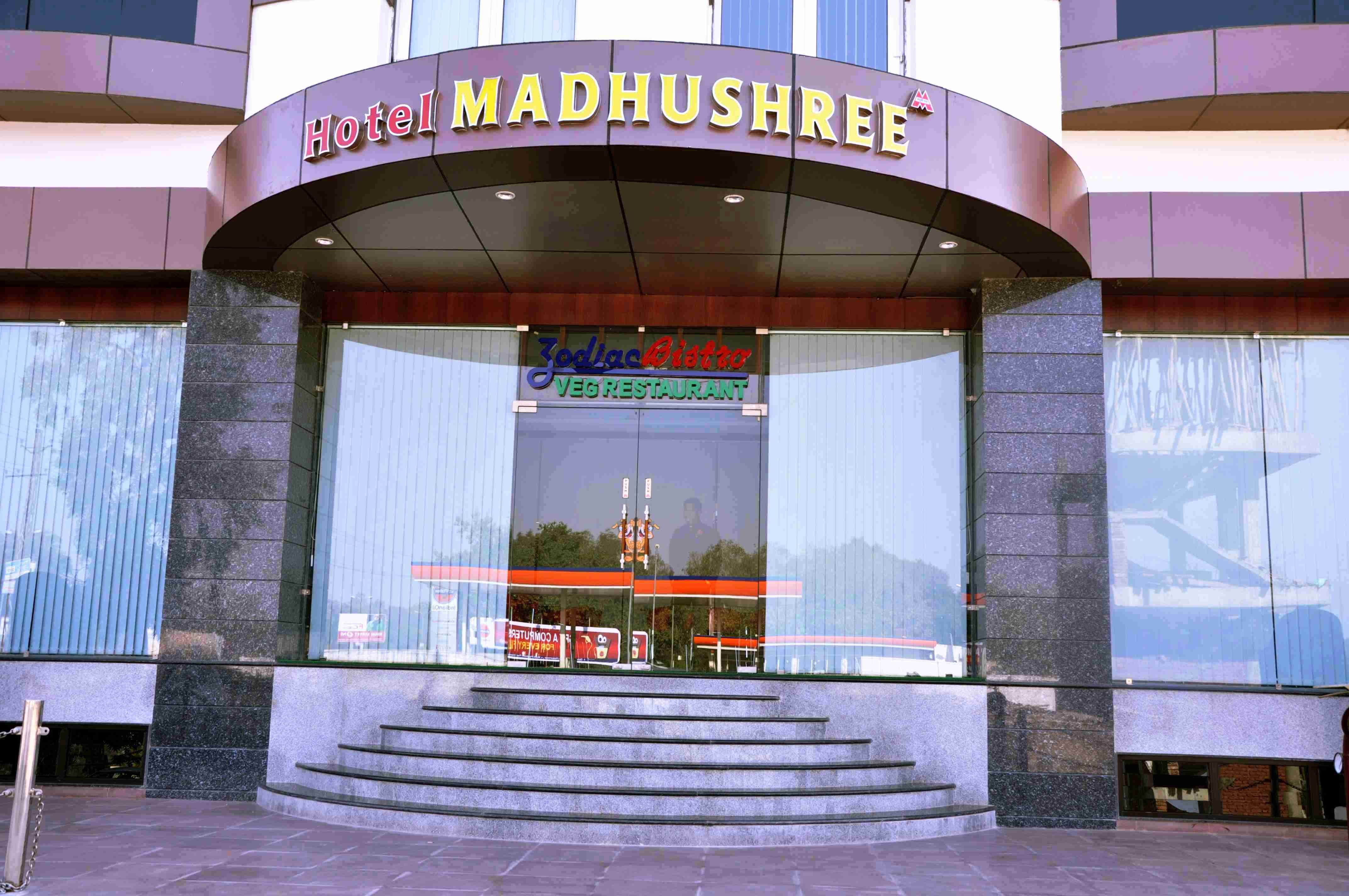 HOTEL MADHUSHREE