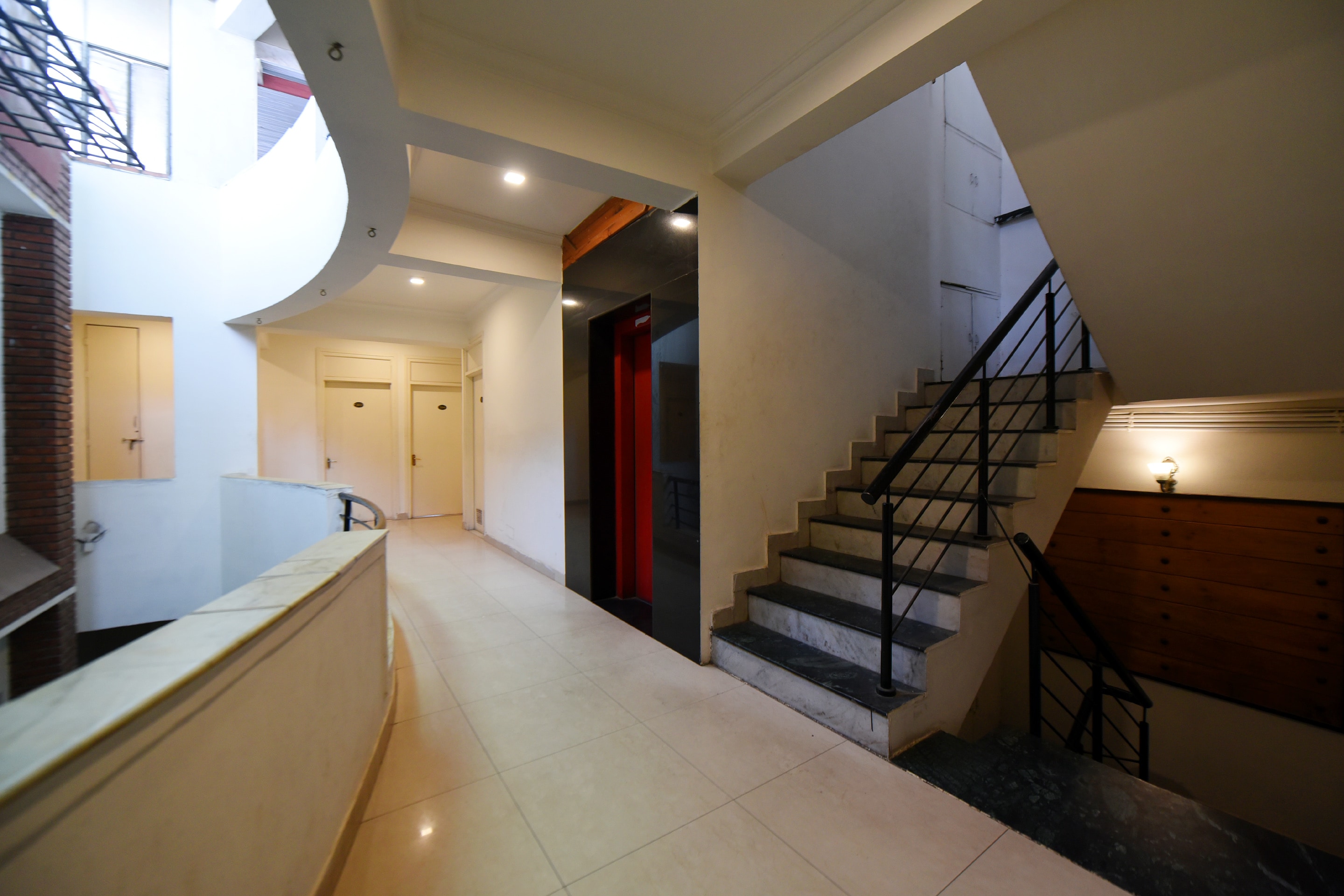 OYO 22915 C M Regency