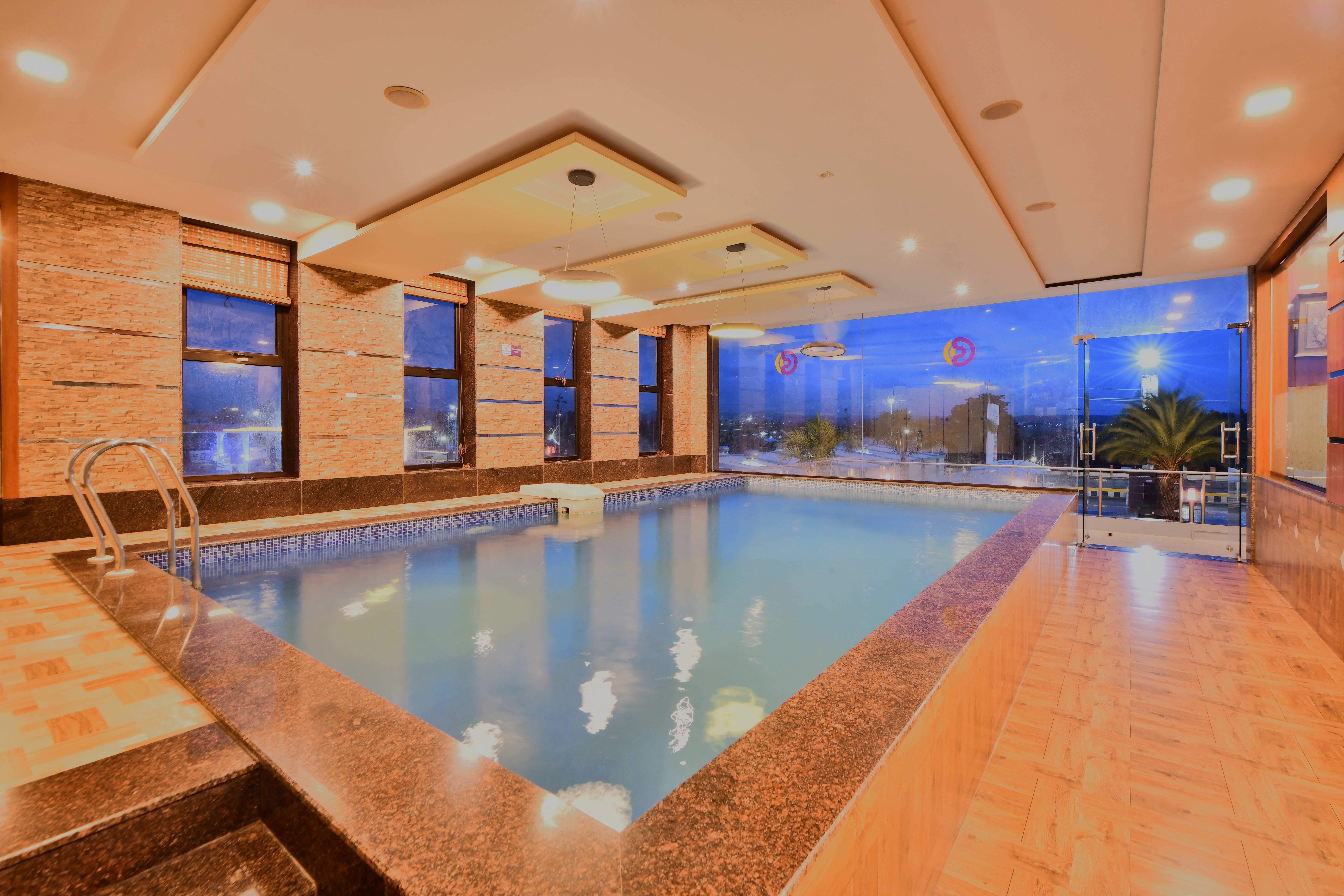 Click Hotel Sagar Plaza