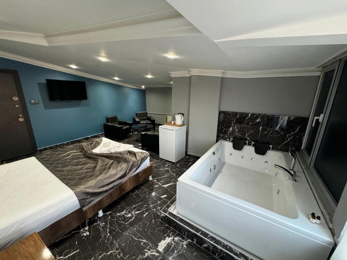 Grand Lara Hotel & Apartments