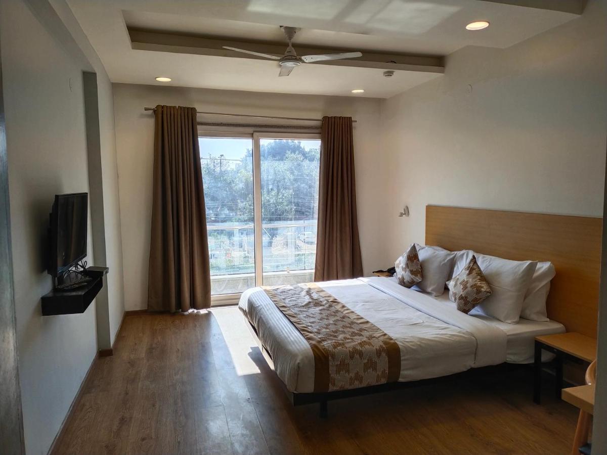 Saltstayz Sector 39 - Subhash Chowk